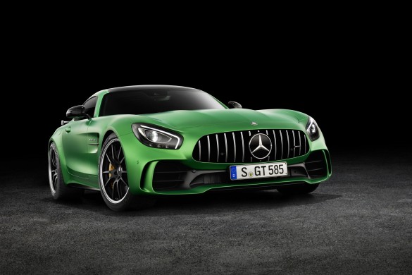 La Mercedes-AMG GT R entre en piste