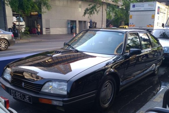 100 Citroën dans Paris pour le centenaire des chevrons