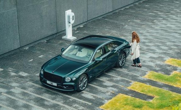 Bentley Flying Spur Hybrid, la limousine que l’on recharge