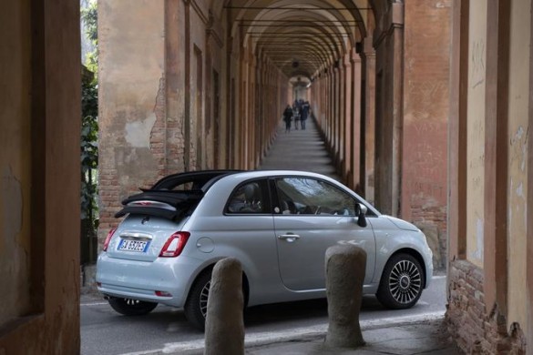 Fiat 500 BSG 1.0 Hybrid, toujours aussi branchée