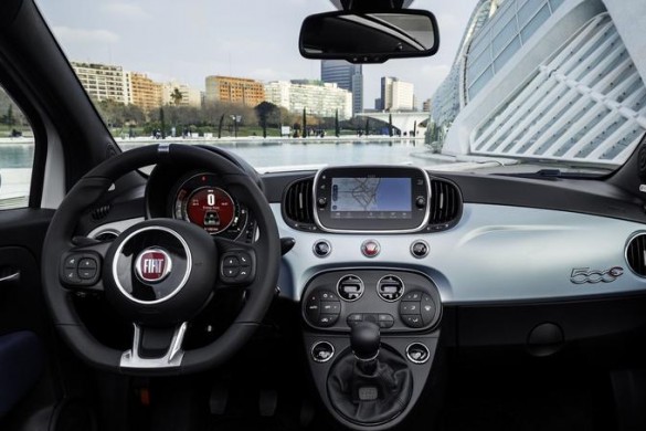 Fiat 500 BSG 1.0 Hybrid, toujours aussi branchée